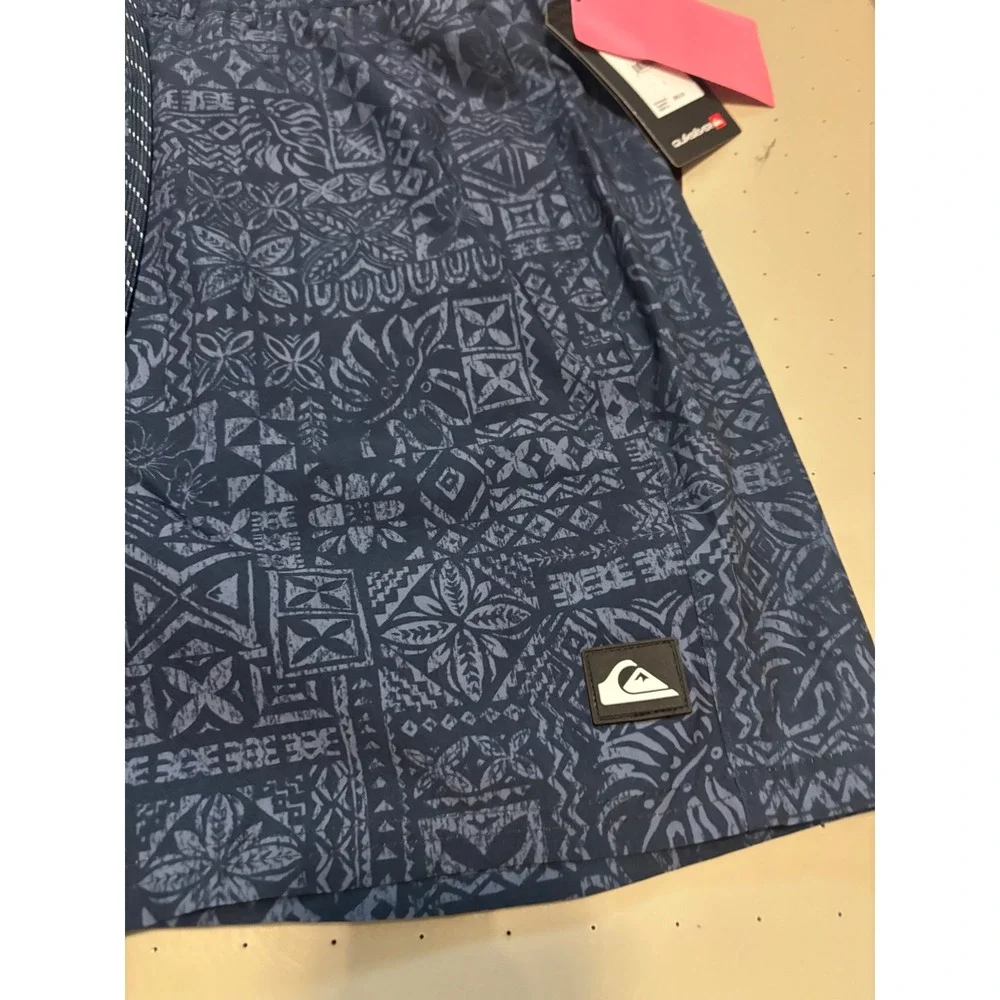 1150 Quiksilver Mens Total Eclipse Tribal  7in Swim Volley Shorts Blue L NWT